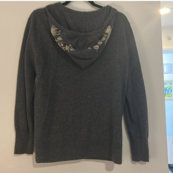 Cashmere Johnny Was Hoodie with Floral Embroidery - Picture 7 of 9